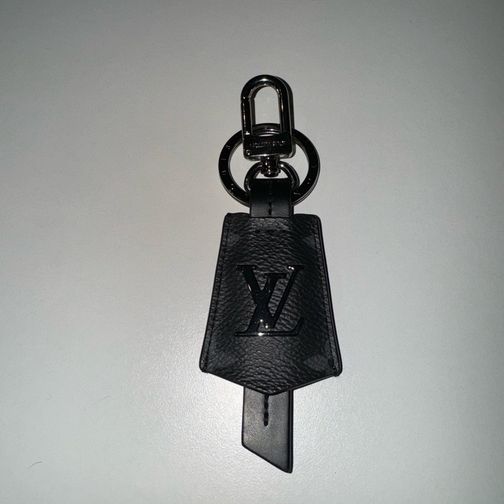 Louis Vuitton keychain (blue) - Picture 3 of 8